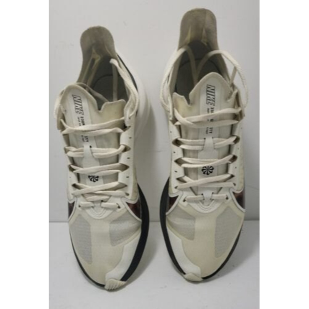 NIKE ZOOM GRAVITY Running Tennis Shoes For Women’s Size 9